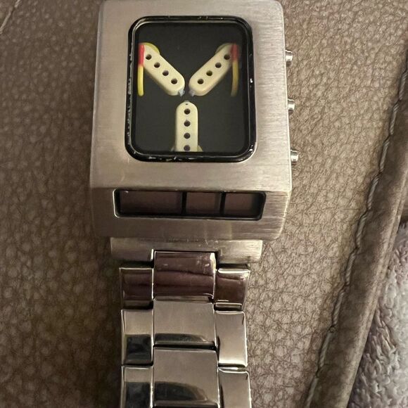 Back to the Future watch - Picture 2 of 6